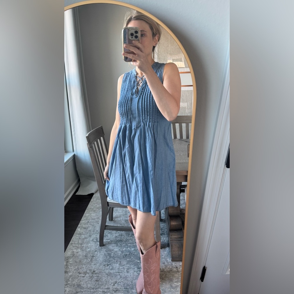 Precious Pleated Blue Jean Chambray Sleeveless Denim Dress - Picture 11 of 15